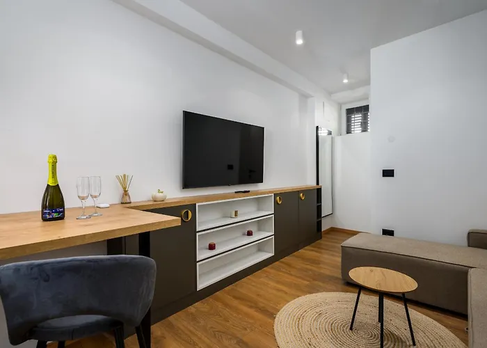 Exclusive Porto 3*